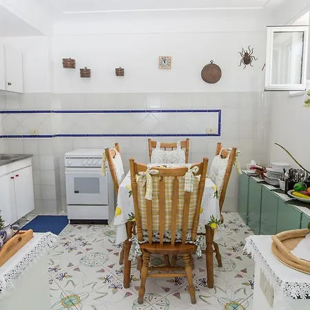 Capriholidays Κάπρι